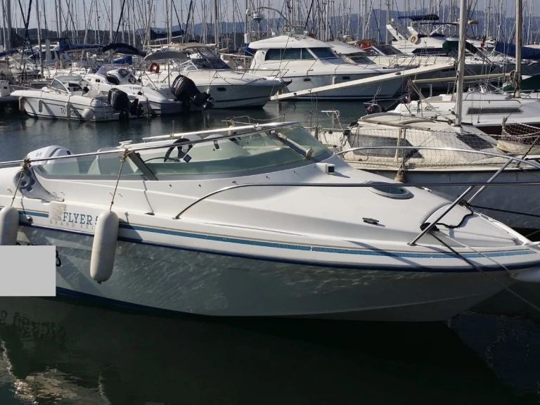 Bareboat Rental Motorboat Bénéteau with a boat licence