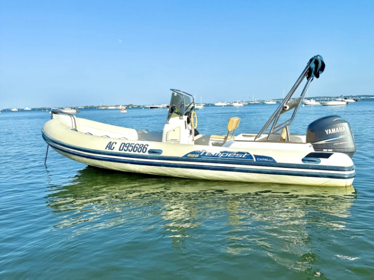 Bareboat Rental RIB Capelli with a boat licence