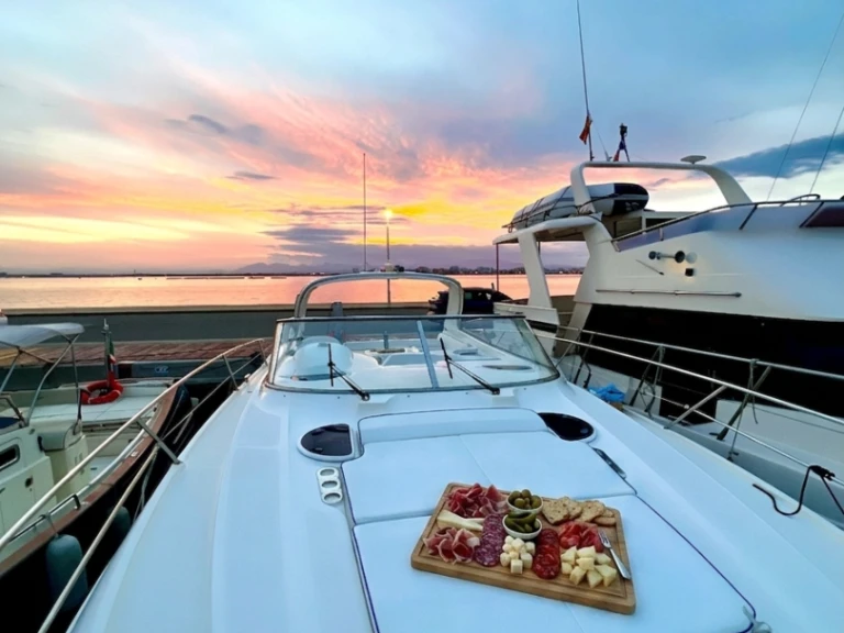 Motorboat rental in Roses - Bavaria Bavaria 37 Sport