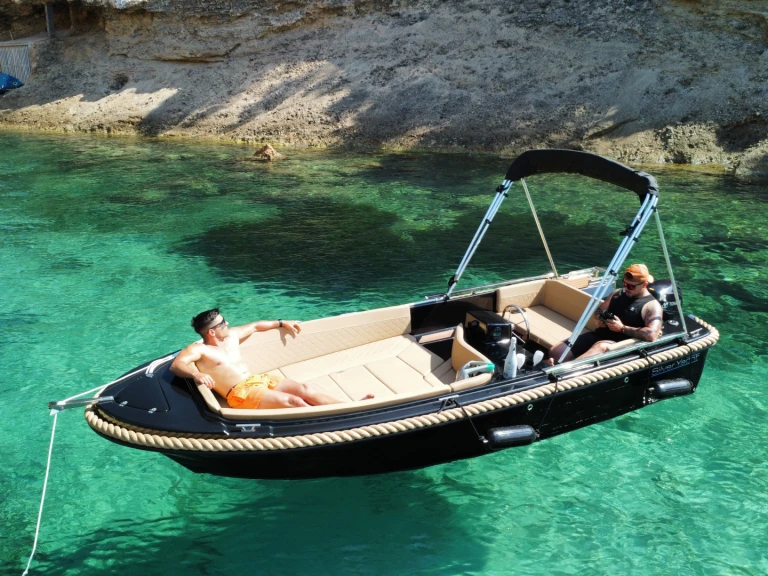 Bareboat Rental Motorboat Silent Yachts with a boat licence