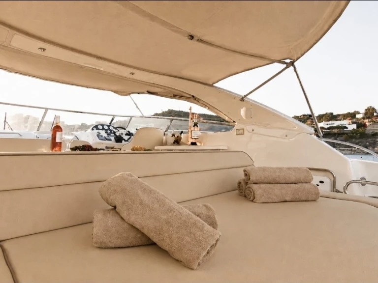 Motorboat rental in Taormina - Bavaria Bavaria 37 Sport