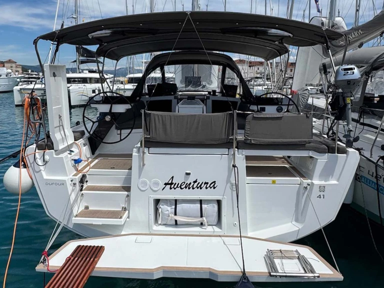 Sailboat rental in Trogir - Dufour Dufour 41