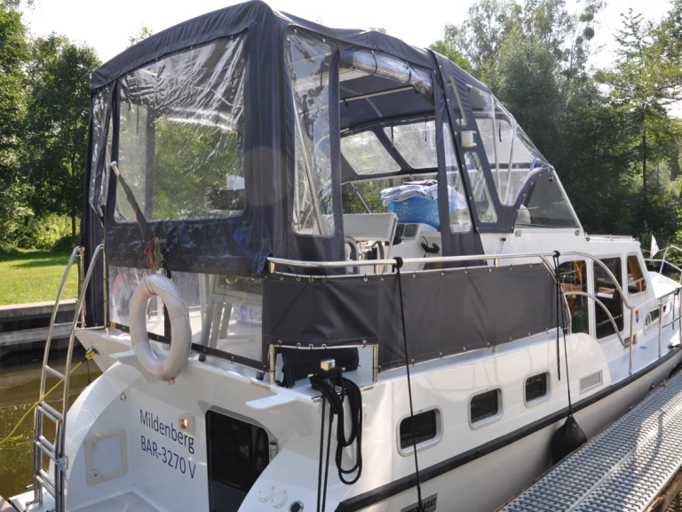 Houseboat rental in Zehdenick - Pedro Skiron 35 "Friederike & Sophie"