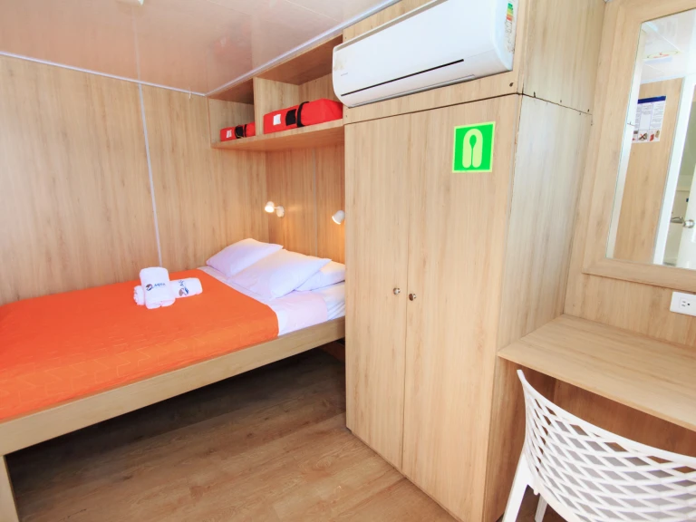 Rent a  Motoryacht - Aqua Baltra Island