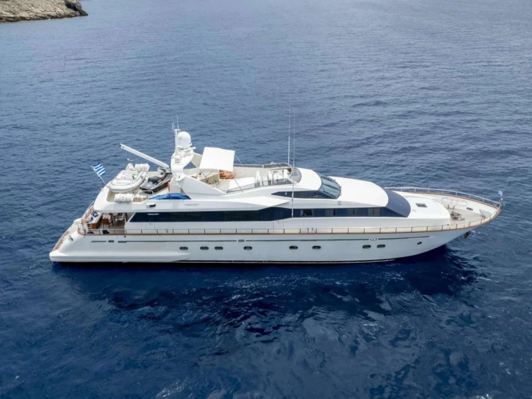 Luxury Yacht for rent Athens at the best price