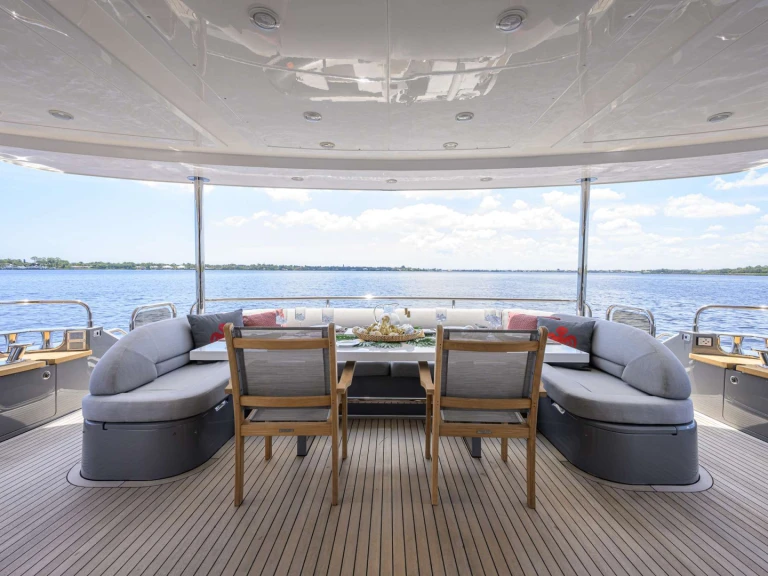 Princess, UK SPECTRE in State of Florida on SamBoat