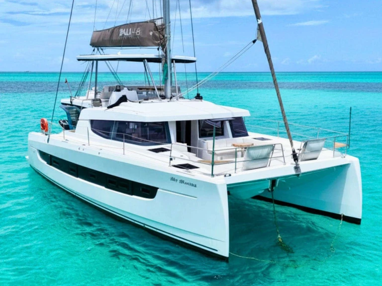 Bareboat Rental Luxury Yacht Bali with a boat licence
