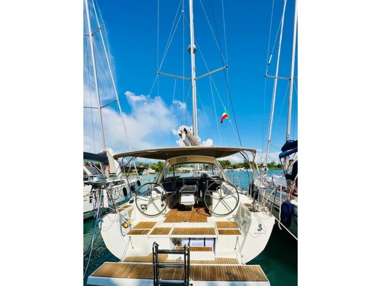 Yacht charter Livorno cheap Oceanis 41