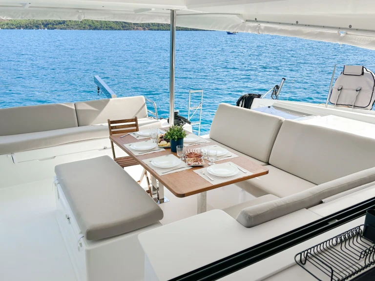 Bareboat Rental Catamaran Fountaine Pajot with a boat licence