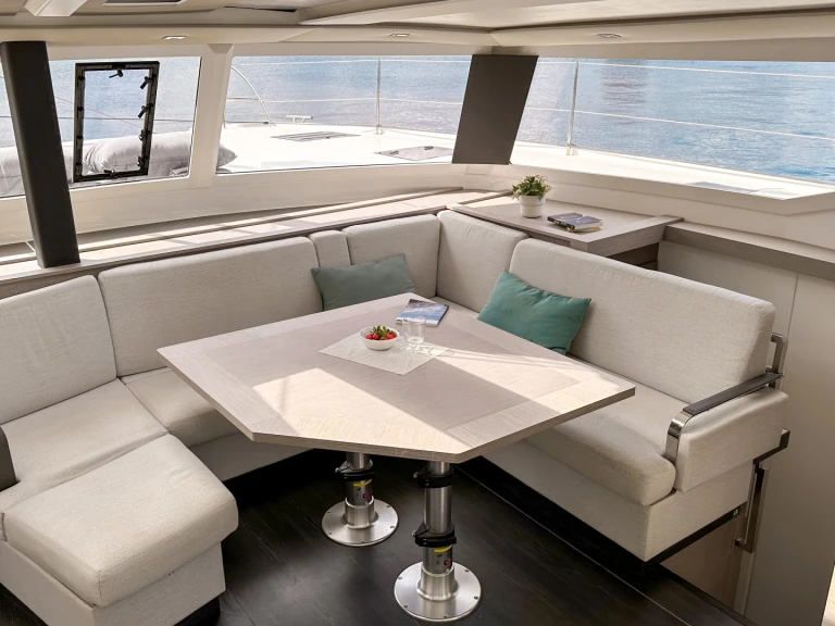 Rent a Fountaine Pajot Tanna 47 Marmaris