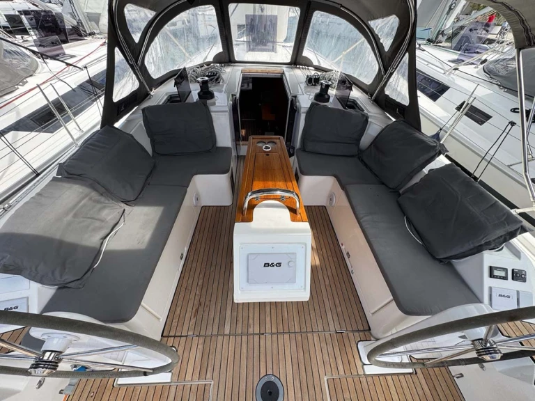 Yacht charter Trogir cheap Bavaria C42