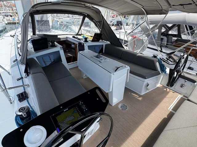 Sailboat for rent Trogir at the best price