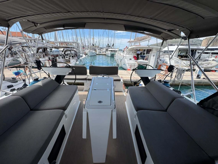 Dufour Dufour 41 in Trogir on SamBoat