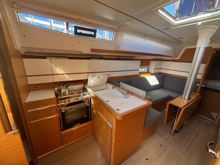 Bareboat Rental Sailboat Elan with a boat licence