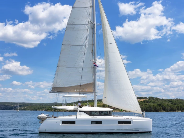 Rent a Lagoon Lagoon 46 Skradin