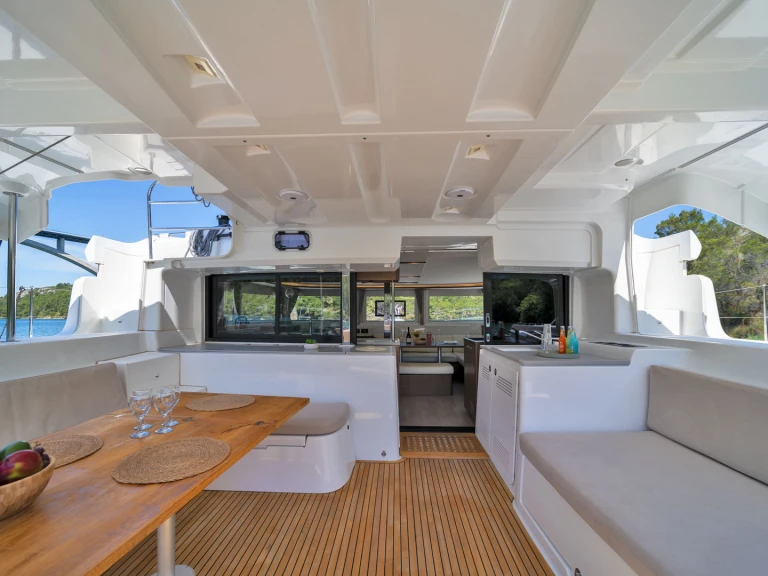 Catamaran rental in Skradin - Lagoon Lagoon 46