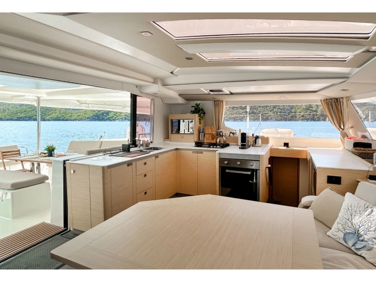 Fountaine Pajot Tanna 47 in Marmaris on SamBoat