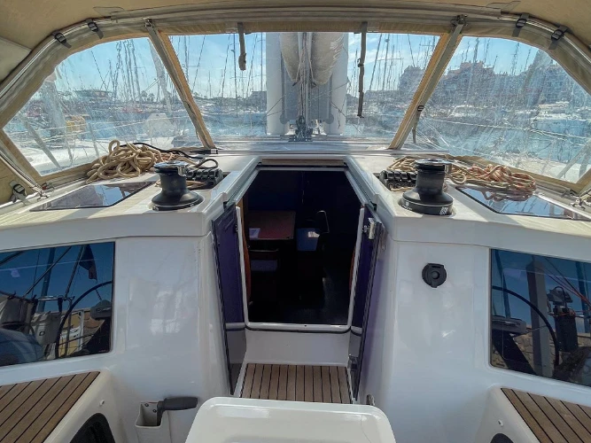 Sailboat rental with or without captain Dufour Hyères
