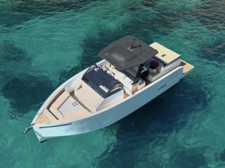 Rent a De Antonio D34 Porto-Vecchio