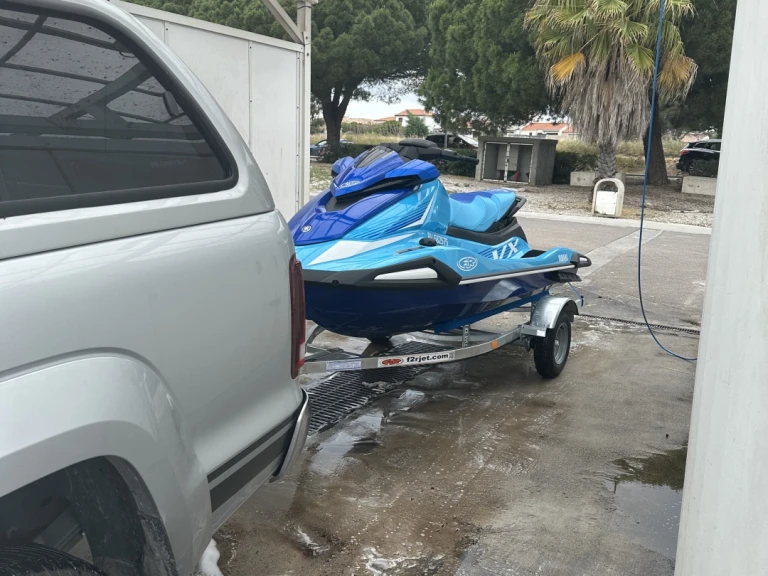 Jet ski for rent Saint-Cyprien at the best price
