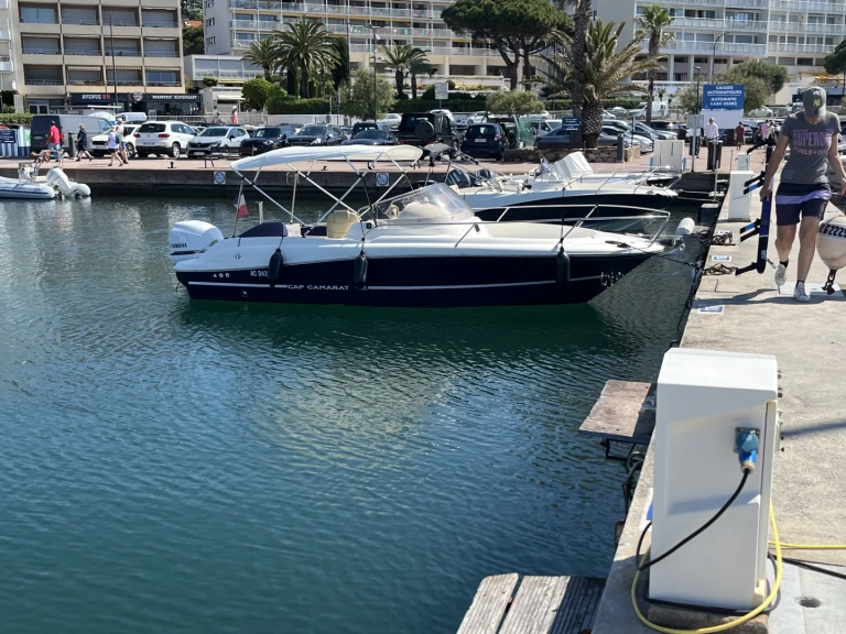 Motorboat rental in Sainte-Maxime - Jeanneau Cap Camarat 7.15 WA
