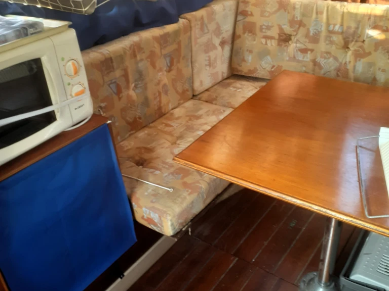 Yacht charter Marennes cheap Jouet 755
