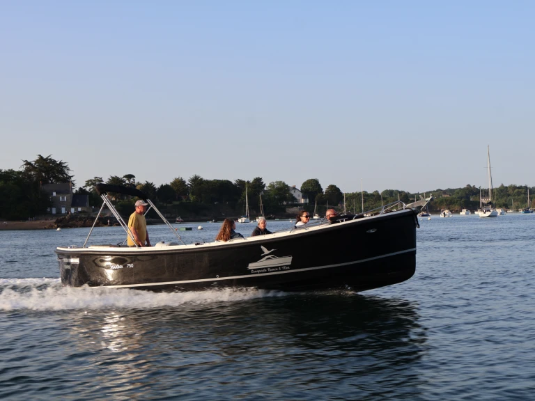 Motorboat for rent Dinard at the best price