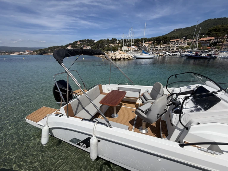 Bénéteau Flyer 8 SUNdeck in La Madrague on SamBoat