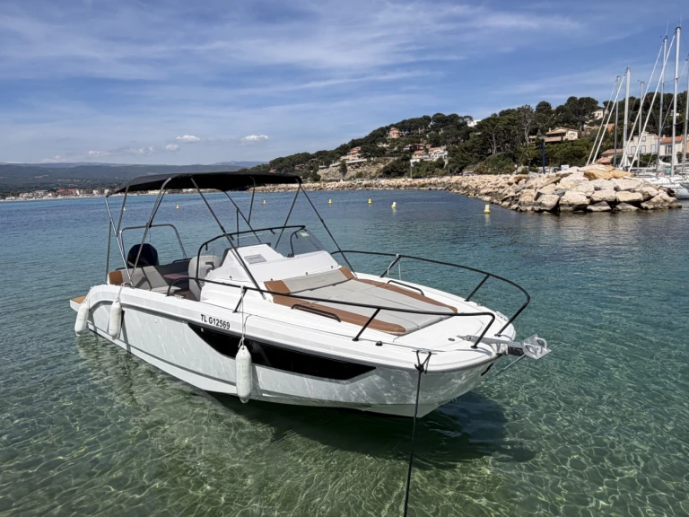 Yacht charter La Madrague cheap Flyer 8 SUNdeck