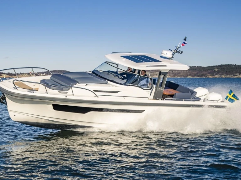 Bareboat Rental Motorboat Nimbus with a boat licence