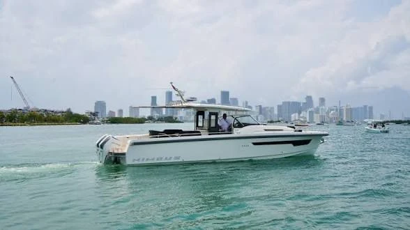 Yacht charter West Palm Beach cheap T11