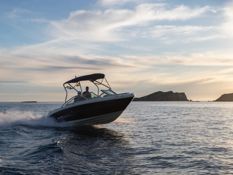 Sea Ray Sea Ray 220 Select charter bareboat or captained in  Sant Antoni de Portmany