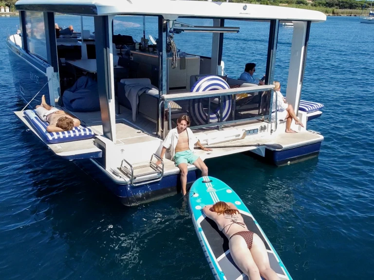 Motorboat rental in Golfe de Saint-Tropez - Jeanneau Sealoft 480