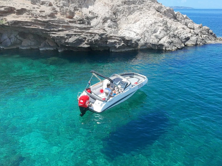 Yacht charter Novalja cheap 520 Open