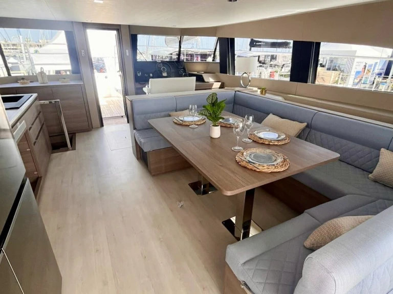 Motorboat for rent Tortola at the best price