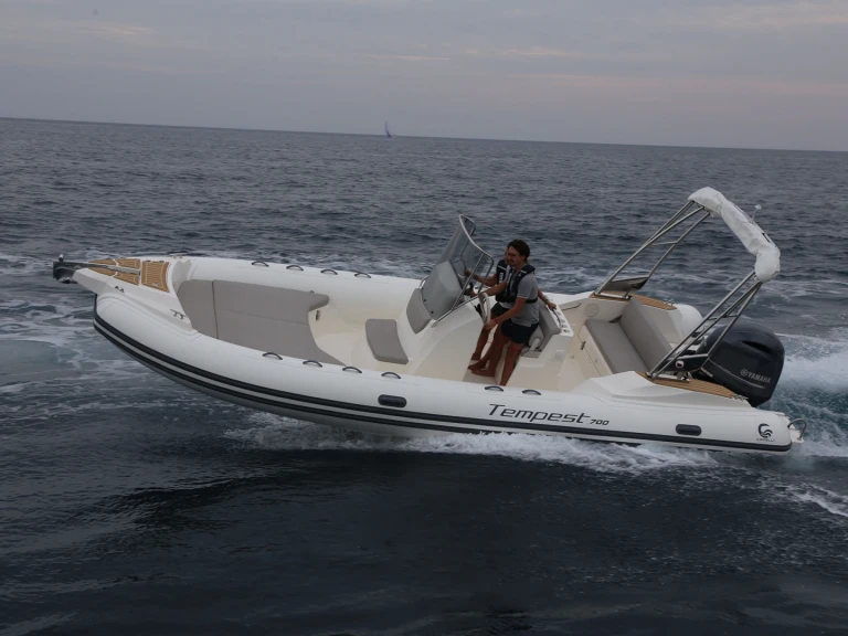 Boat rental Capelli Tempest 700 Open in Le Lavandou on Samboat