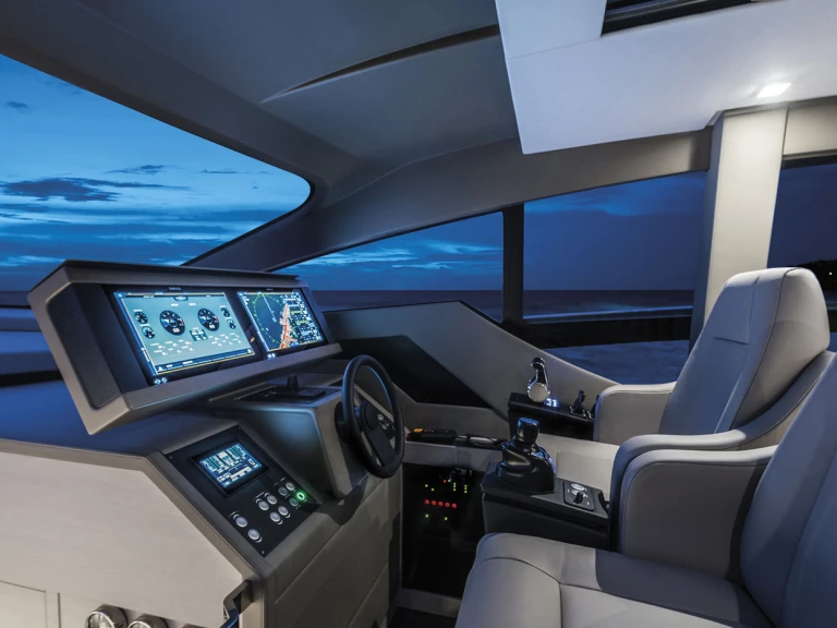 Luxury Yacht rental with or without captain Pershing Naples