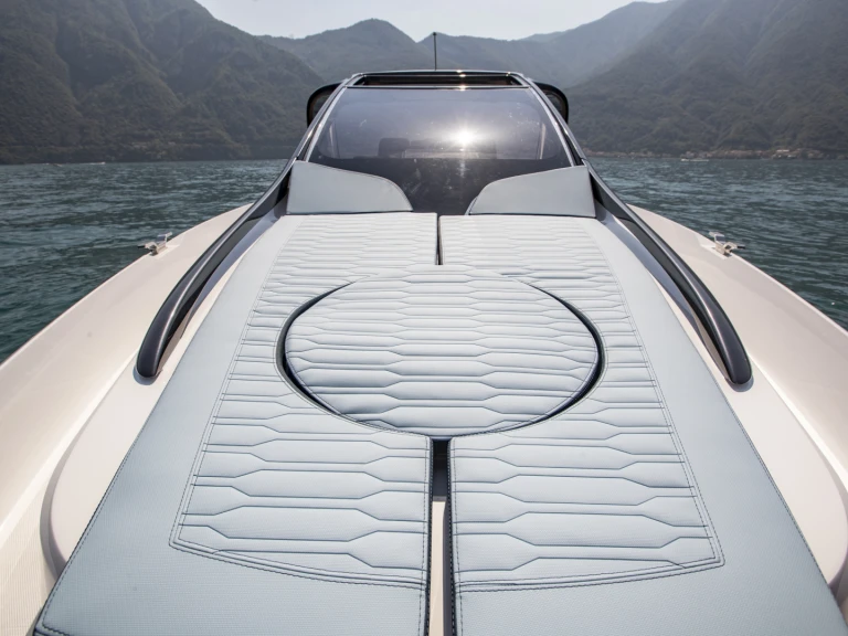Airon AMX 36 in Salerno on SamBoat