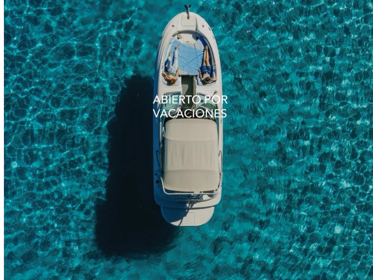 Bareboat Rental Motorboat Sea Ray with a boat licence