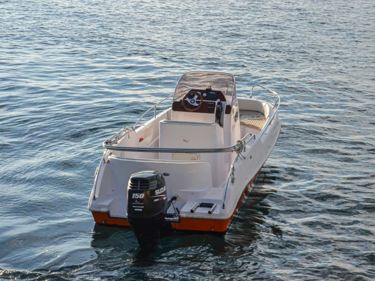 Motorboat rental with or without captain Marino Hvar