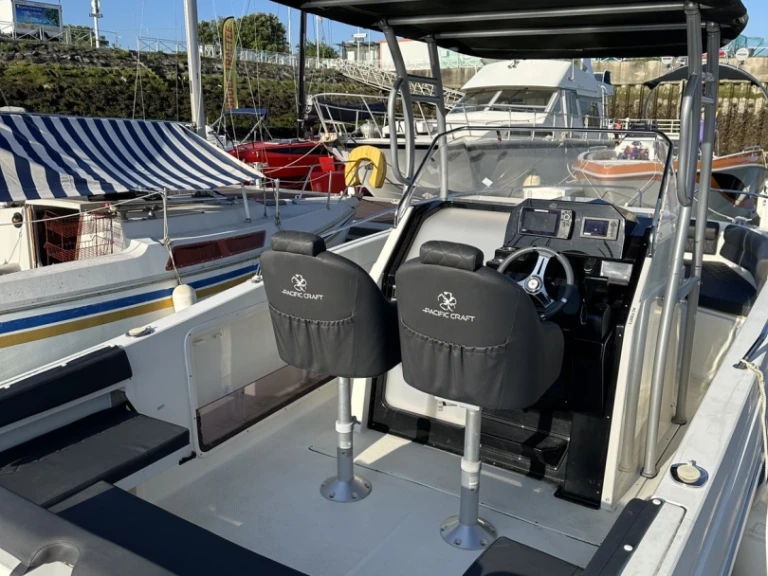 Pacific Craft Pacific Craft 750 Open in La Rochelle on SamBoat
