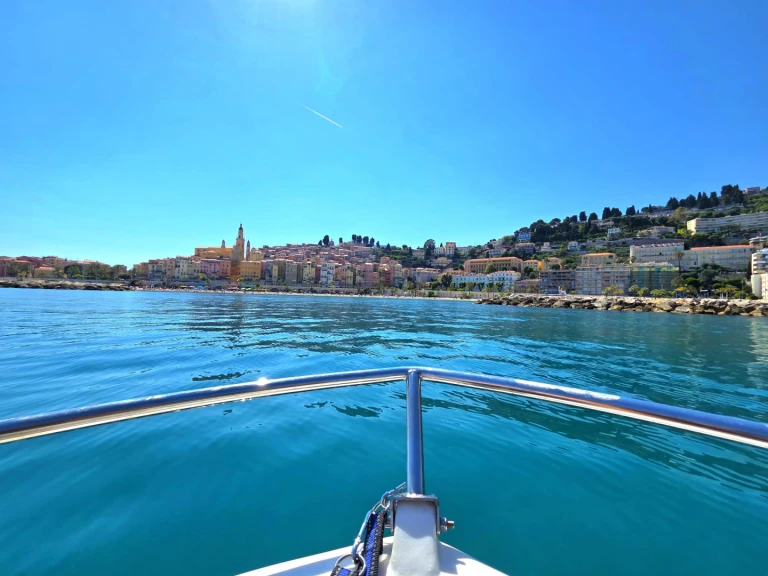 Boat rental Whaly whaly 435 in France on Samboat