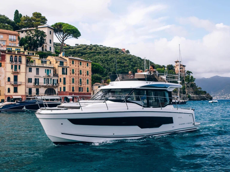 Motorboat rental in Cannes - Jeanneau Merry Fisher 1095 Fly