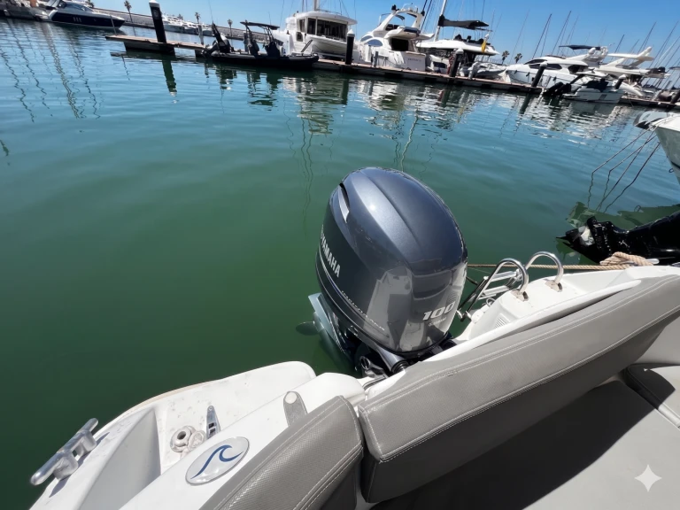 RIB rental in Sitges - Zodiac Medline 2 