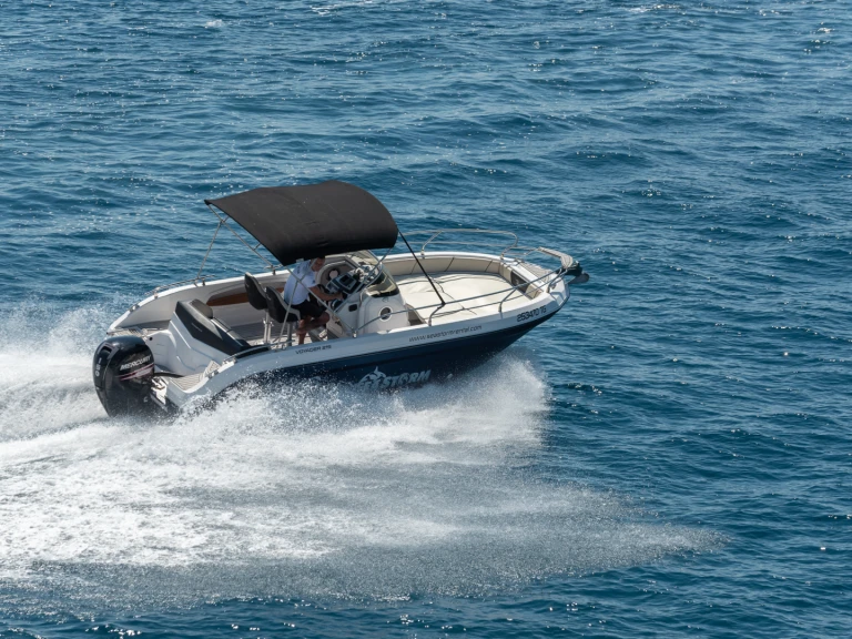 Motorboat for rent Trogirski Zaliv at the best price