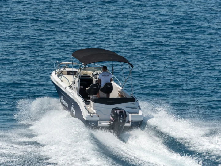 Ranieri Voyager 21 S in Trogirski Zaliv on SamBoat