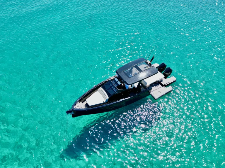 Rent a  Virtue V10 Top Olbia