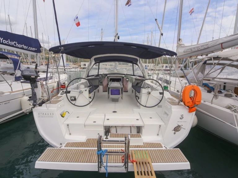 Sailboat rental with or without captain Bénéteau Bas du Fort