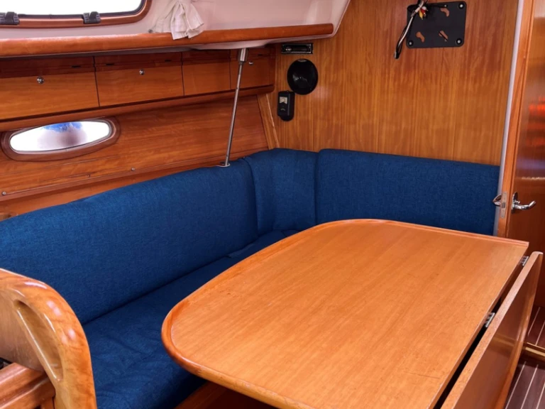 Sailboat rental in Izola - Bavaria Bavaria 33 Cruiser