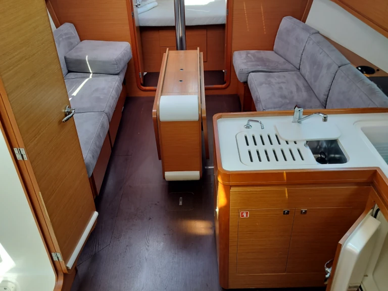 Sailboat rental in Izola - Dufour Dufour 382 Grand Large